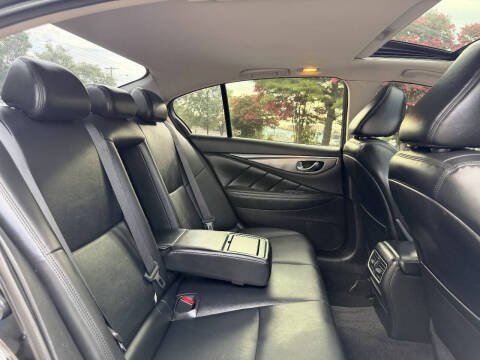 2015 Infiniti Q50