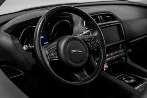 2019 Jaguar F-PACE 25t Premium