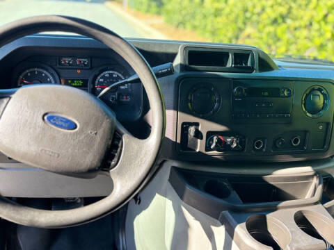 2014 Ford E-Series E-150