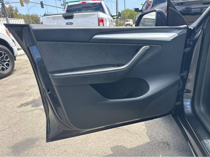 2024 Tesla Model Y Performance