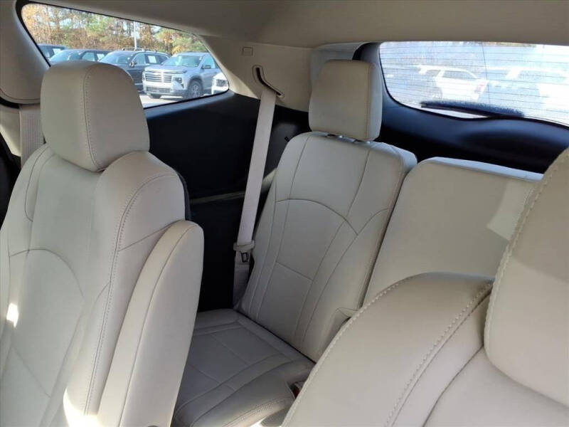 2021 Buick Enclave Essence