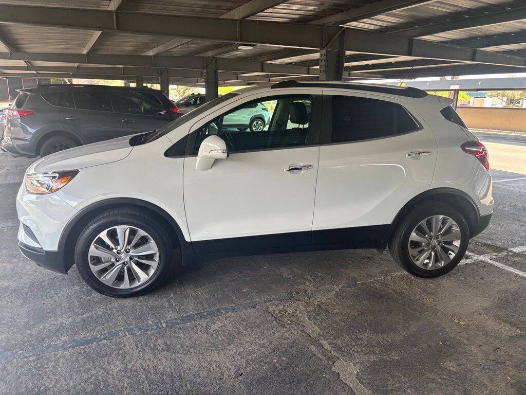 White 2017 Buick Encore Preferred Preferred 4dr Crossover 2