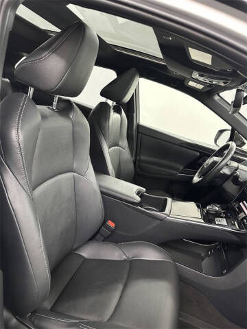 2023 Toyota bZ4X Limited