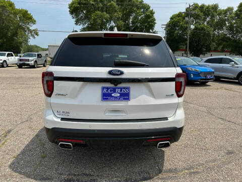 2017 Ford Explorer Sport