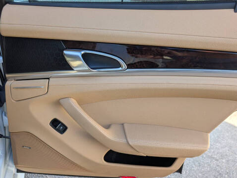 2016 Porsche Panamera S