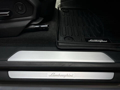 2022 Lamborghini Urus