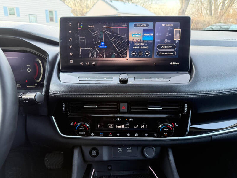 2025 Nissan Rogue SL