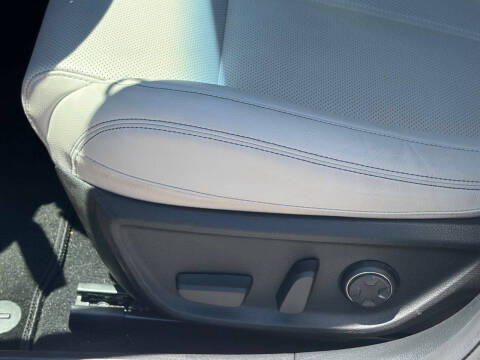 2025 Genesis G70