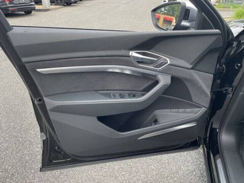 2022 Audi e-tron S quattro Premium Plus