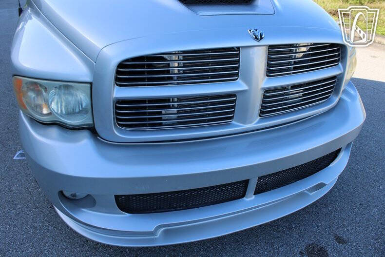 2005 Dodge Ram 1500 SRT-10