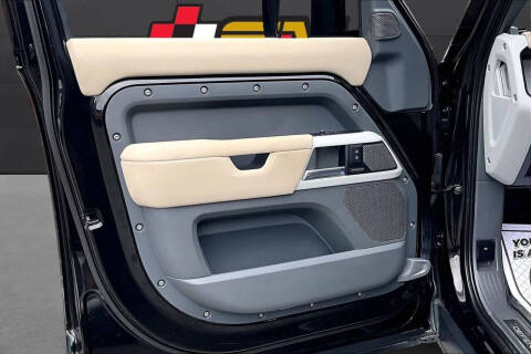 2022 Land Rover Defender 110 X-Dynamic SE