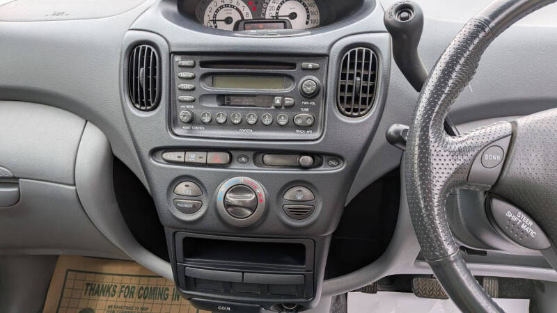 2000 Toyota Funcargo Yaris
