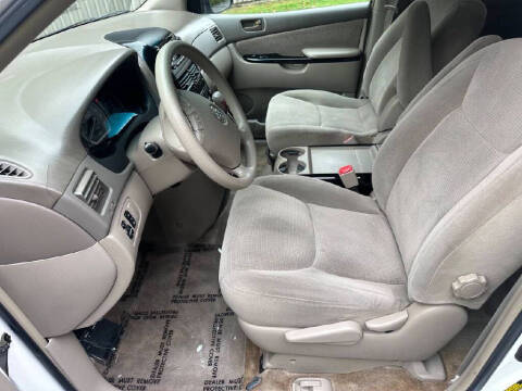 2005 Toyota Sienna CE 7 Passenger