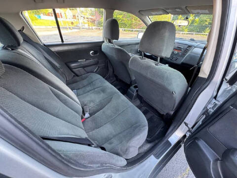 2012 Nissan Versa 1.8 SL