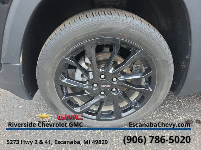 2023 GMC Terrain SLE