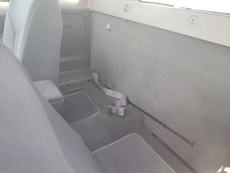 2003 Nissan Frontier XE