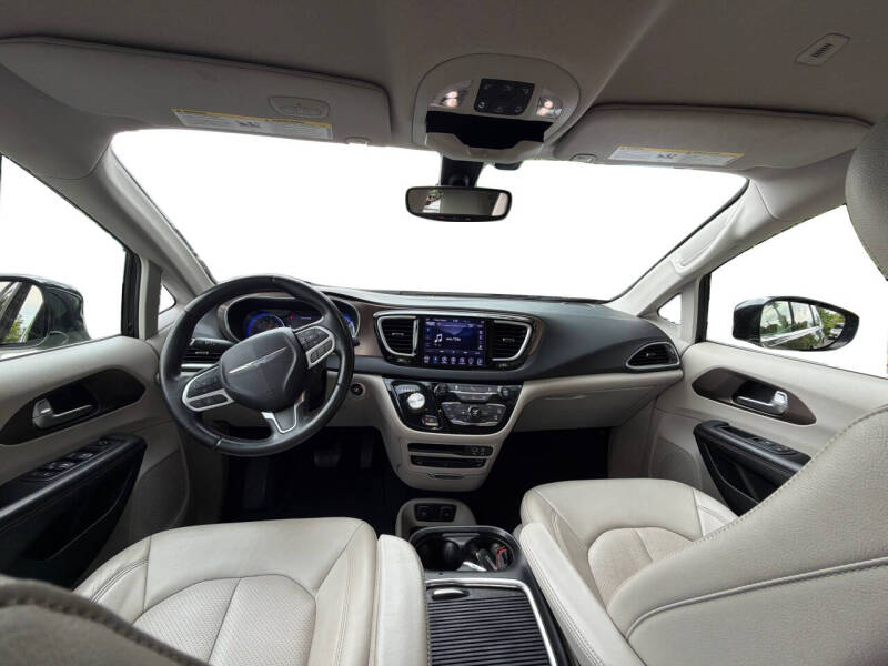 2018 Chrysler Pacifica Touring L Plus