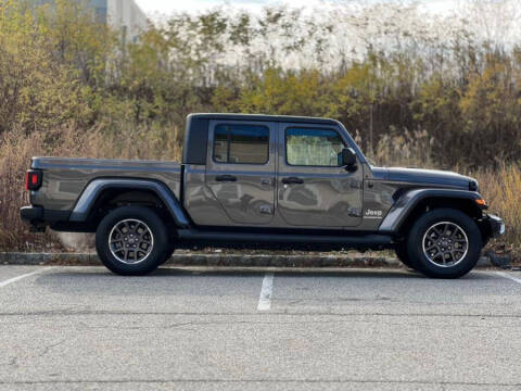 2022 Jeep Gladiator Overland