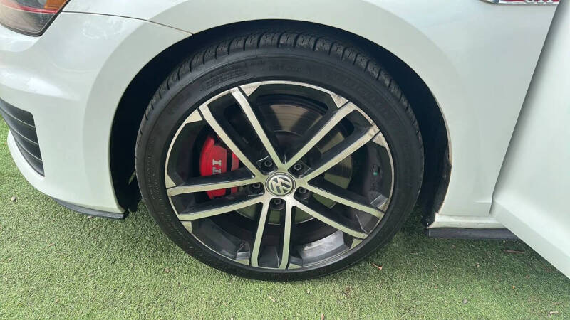2017 Volkswagen Golf GTI