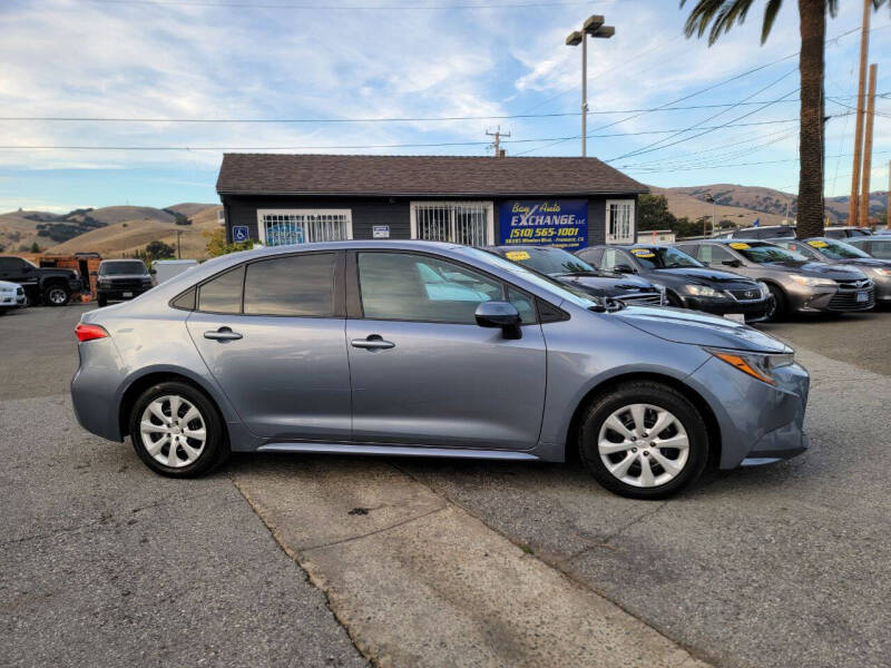 2021 Toyota Corolla LE photo 6