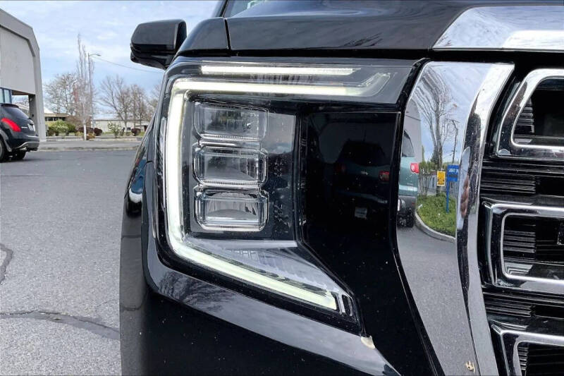 2022 GMC Yukon SLT