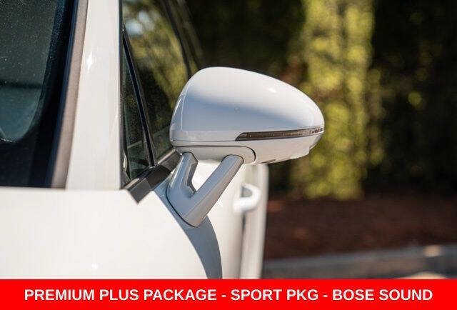 2024 Porsche Macan T