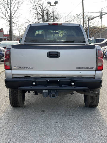 2004 Chevrolet Silverado 2500HD LS
