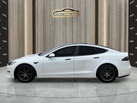 2022 Tesla Model S Plaid