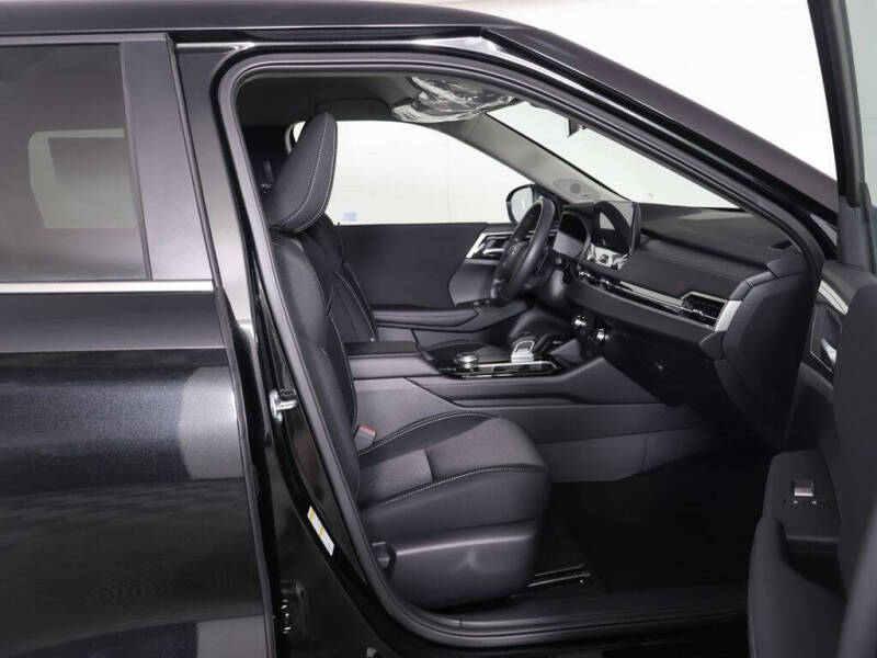 2026 Mitsubishi Outlander ES
