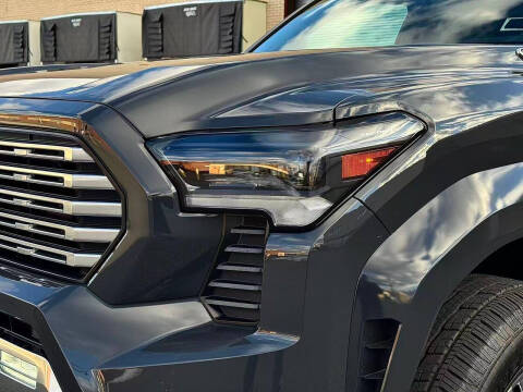 2024 Toyota Tacoma Limited HV