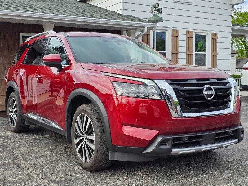 2025 Nissan Pathfinder Platinum