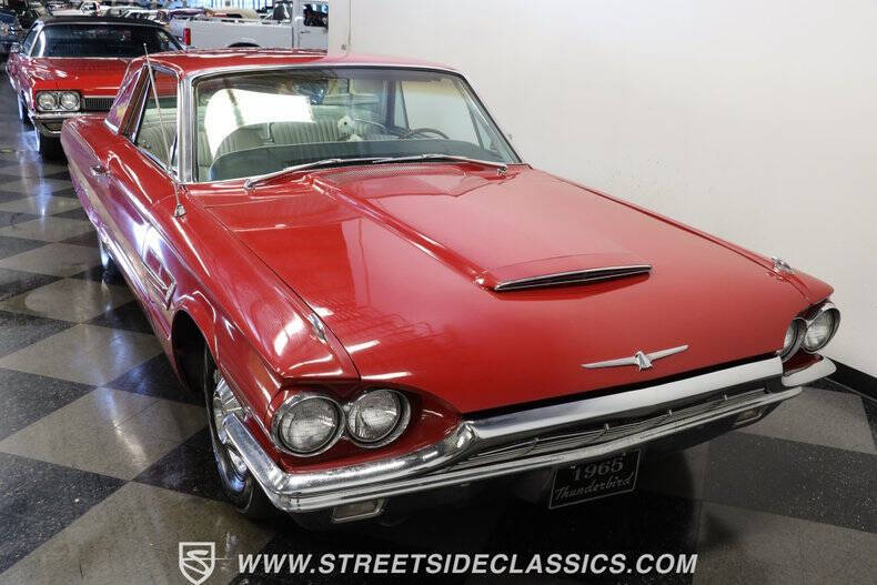1965 Ford Thunderbird