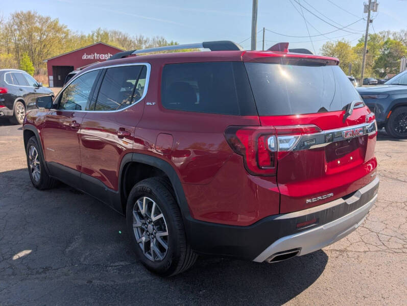 2023 GMC Acadia SLT