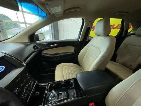 2020 Ford Edge SE