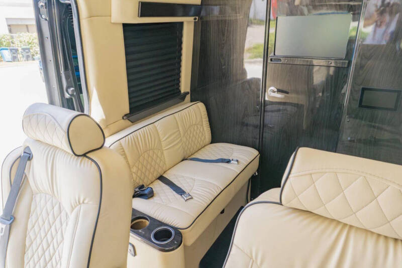 2022 Mercedes-Benz Sprinter 2500