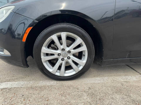 2016 Chrysler 200 Limited