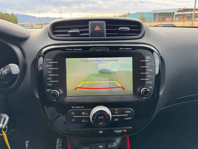 2015 Kia Soul +