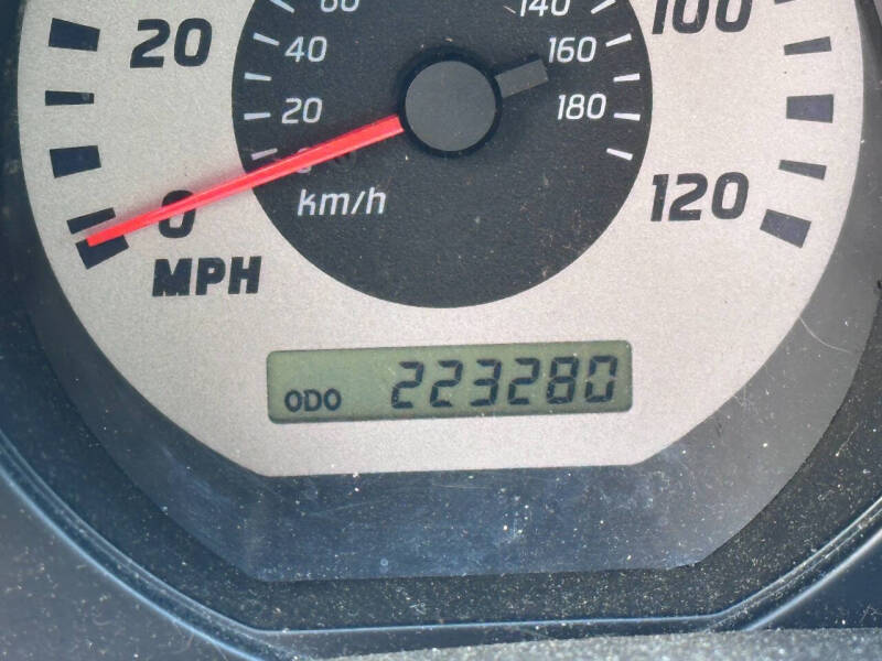 2004 Nissan Frontier XE