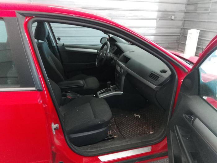 2008 Saturn Astra XR