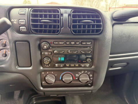 2002 Chevrolet S-10 LS