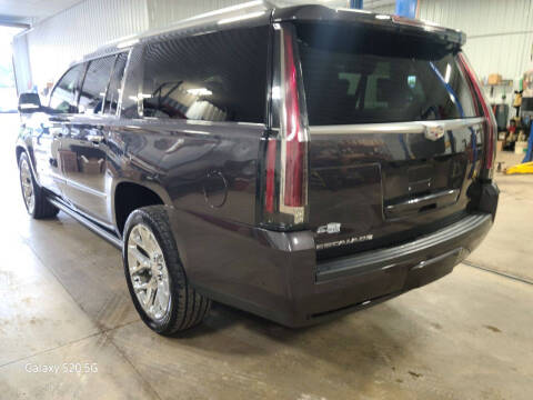 2018 Cadillac Escalade ESV Premium Luxury