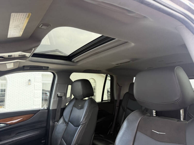 2015 Cadillac Escalade Luxury