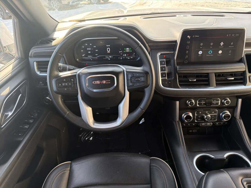 2024 GMC Yukon SLT