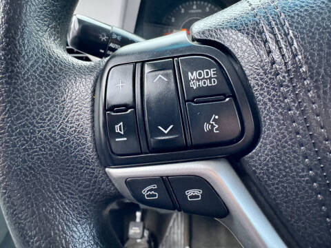 2015 Toyota Sienna LE 8-Passenger