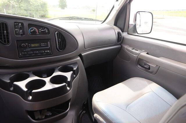2008 Ford E-Series E-350 SD XLT