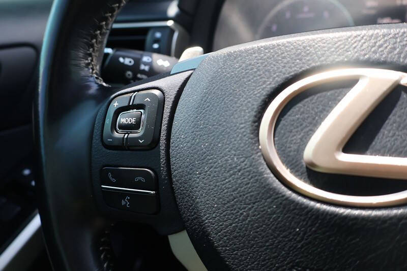2018 Lexus IS 300