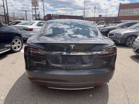 2015 Tesla Model S