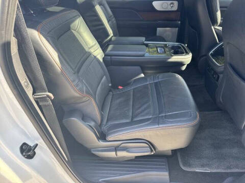 2022 Lincoln Navigator L Black Label