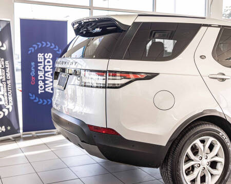 2020 Land Rover Discovery SE