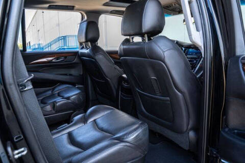2018 Cadillac Escalade Luxury